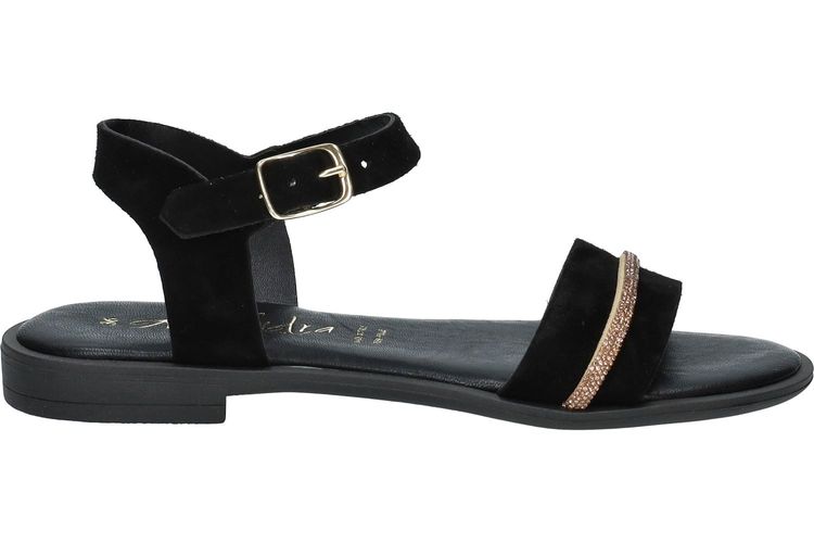 ALEXANDRA-NANDY-BLACK-DAMES-0005