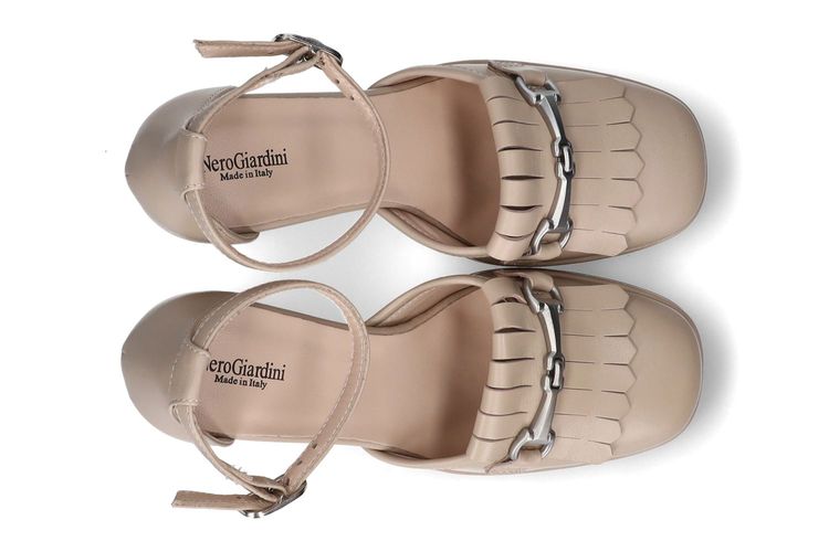 NEROGIARDINI-NESCUS-BEIGE-DAMES-0003