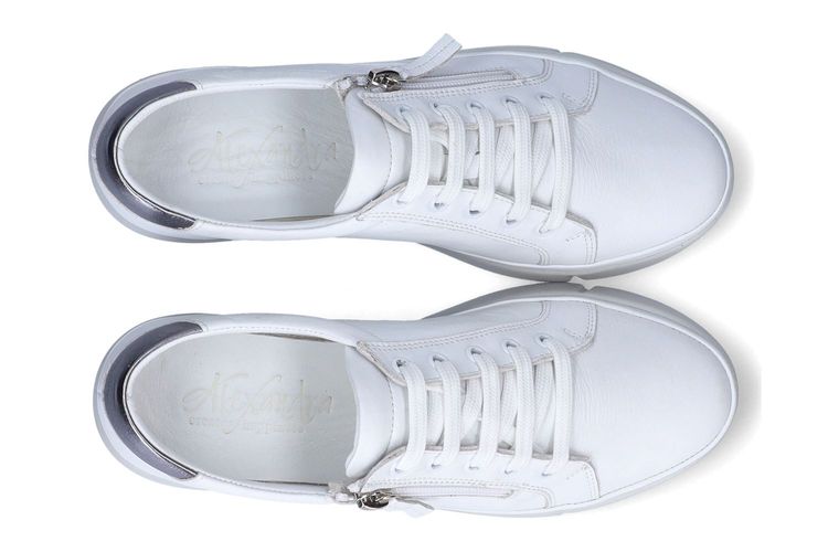 ALEXANDRA-MAGGY-WHITE-DAMES-0003