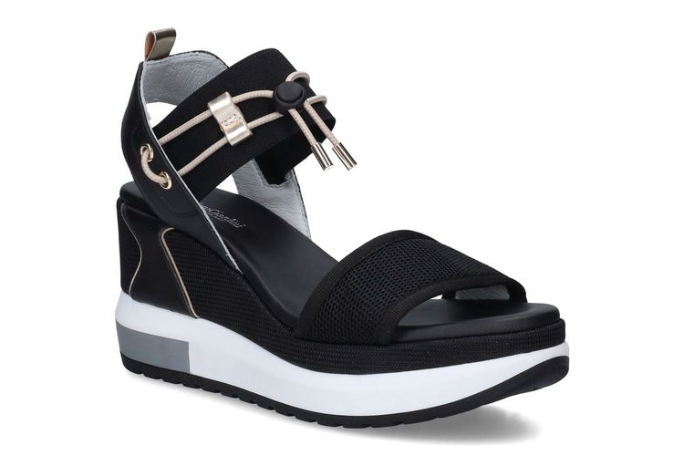 NEROGIARDINI-NEVIANI1-BLACK-DAMES-0001