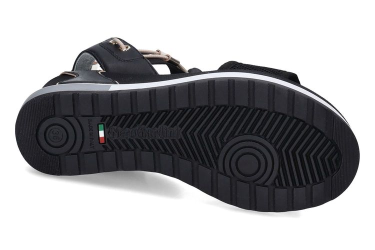 NEROGIARDINI-NEVIANI1-BLACK-DAMES-0005