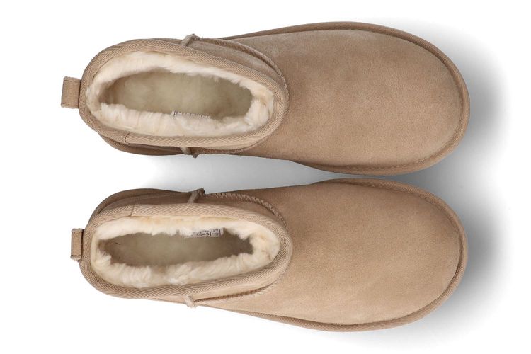 UGG-CLASULTRA3-BEIGE-DAMES-0003