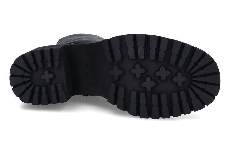 EXE-FIONA-BLACK-DAMES-0005