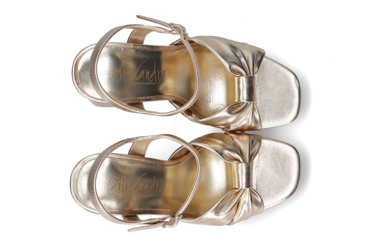 ALEXANDRA-VELIA-GOLD-DAMES-0003
