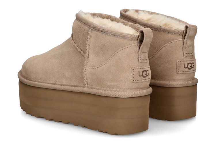 UGG-CLASULTRA5-BEIGE-DAMES-0002