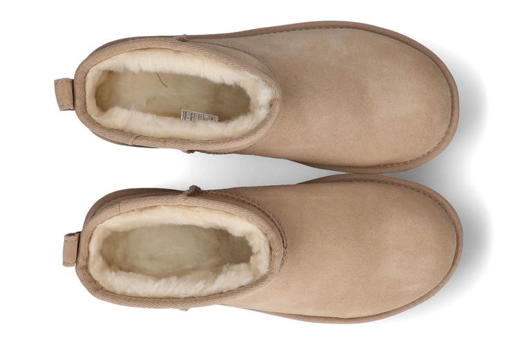 UGG-CLASULTRA5-BEIGE-DAMES-0003