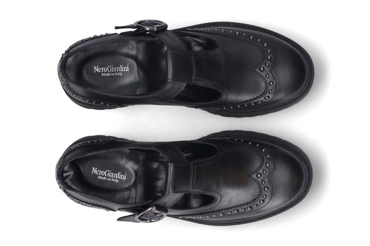 NEROGIARDINI-NICOLASA-BLACK-DAMES-0002
