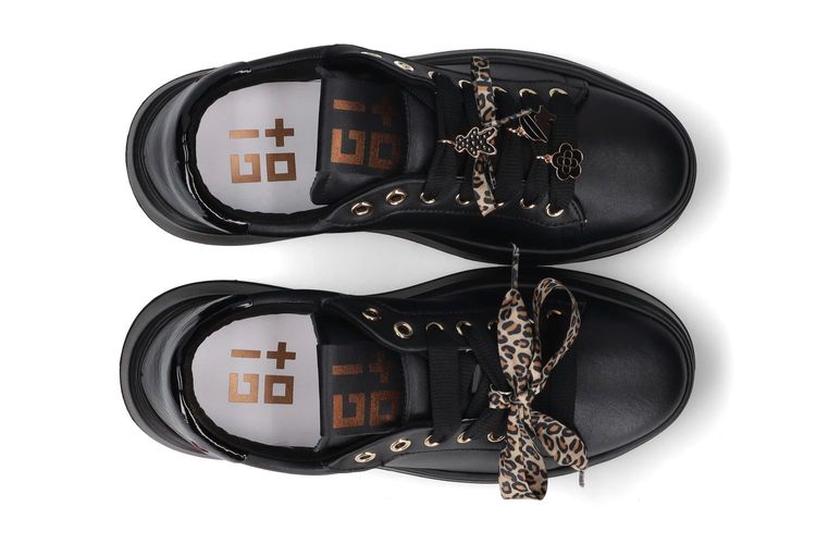 GIO +-PIA 434-NOIR-DAMES-0003