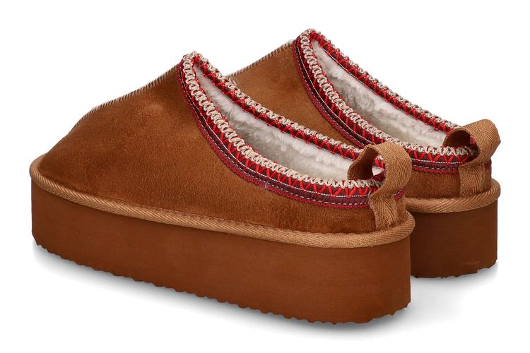 LES ARLESIENNES-DAIRINE-COGNAC-DAMES-0002