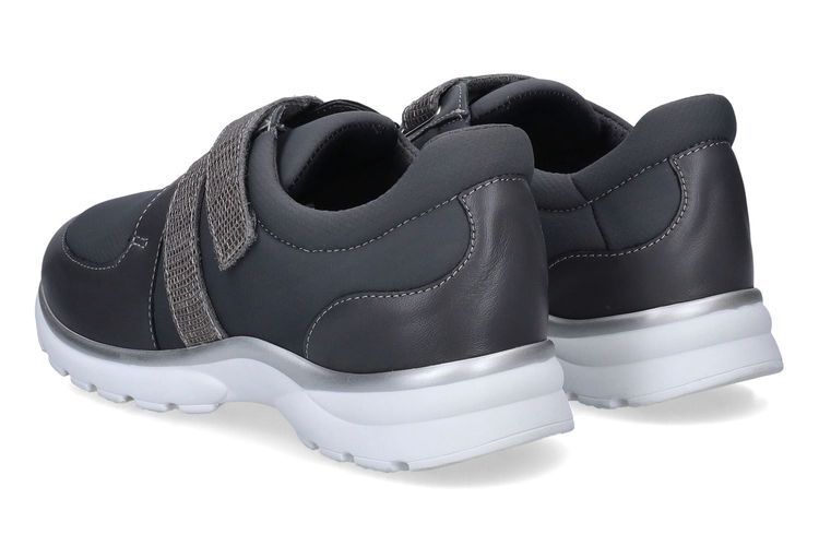 PODOWELL-MADELINE-GRIS-DAMES-0002