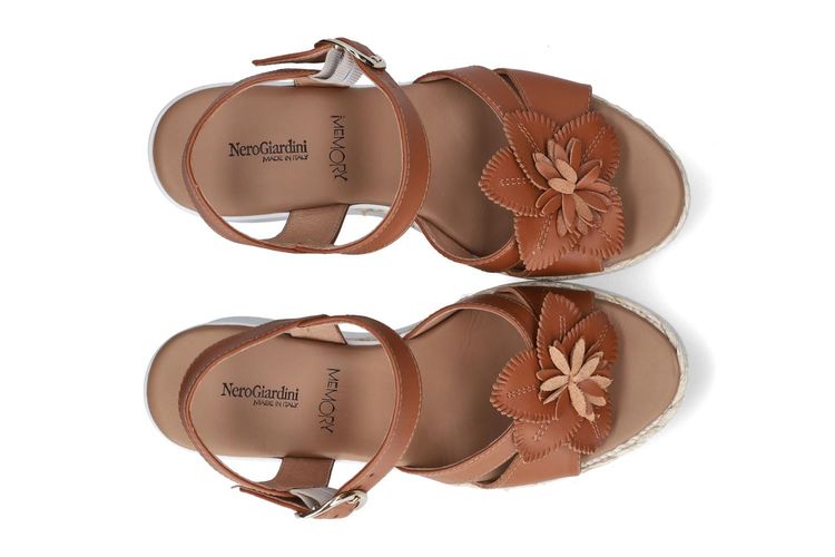 NEROGIARDINI-NELL5-COGNAC-DAMES-0003