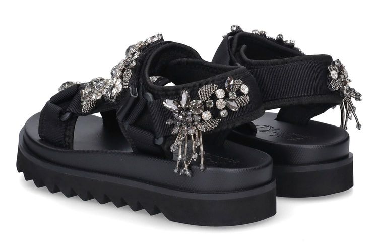 NAN-KU-NAHEED-NOIR-DAMES-0002