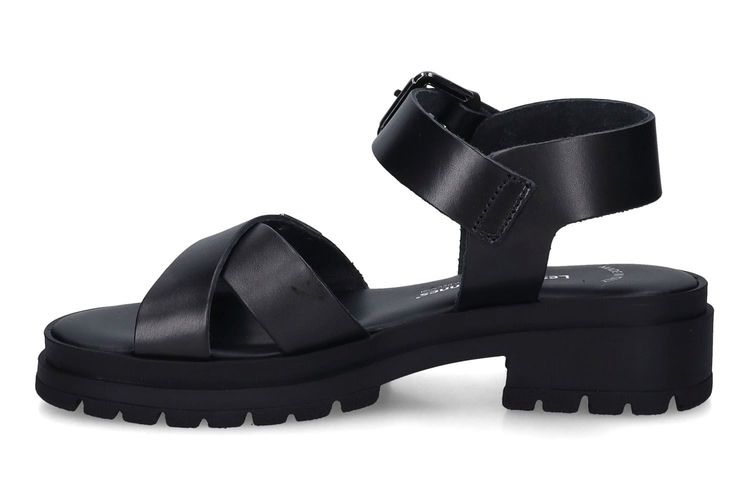 LES TROPEZIENNES-TIHA-NOIR-DAMES-0004