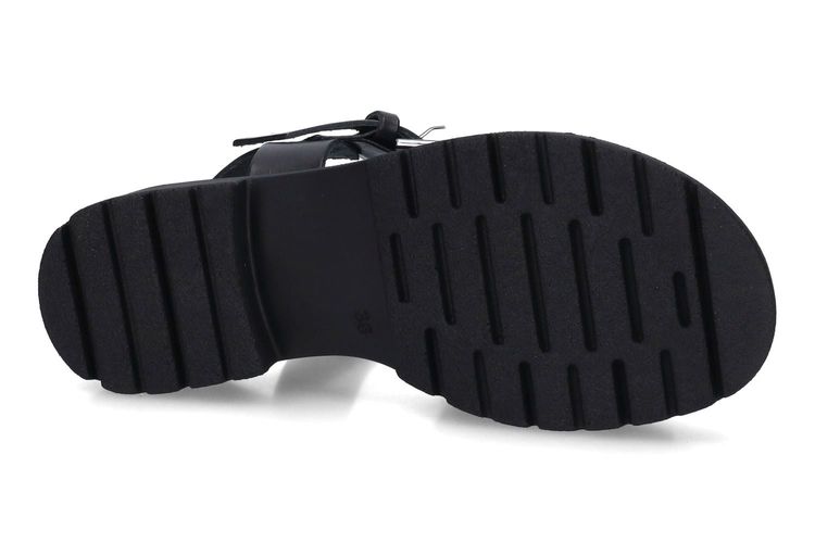 LES TROPEZIENNES-TIHA-NOIR-DAMES-0005