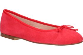 EXIT-COLEEN06-RED-DAMES-0001