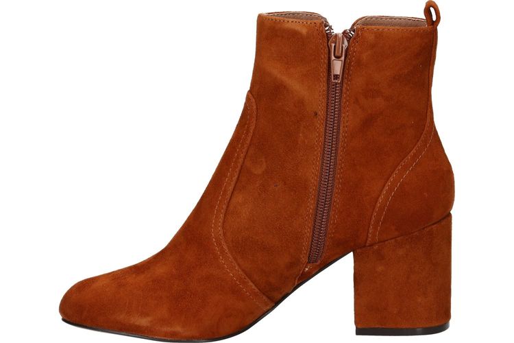 ALEXANDRA-SALLY2-CAMEL-DAMES-0003