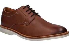 CLARKS-ATTICUS-COGNAC-MEN-0001