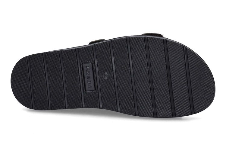 IMAC-ISSIA 2-GRIS-HOMMES-0005