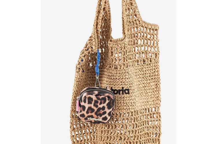 VICTORIA-9225111-MOTIF-ACCESSOIRES-0005