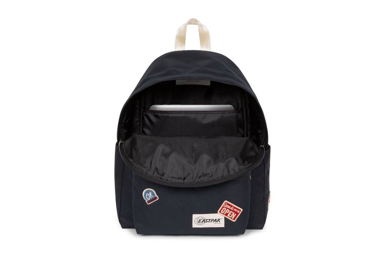 EASTPAK-DAYPAKR3-NAVY-ACCESSOIRES-0002